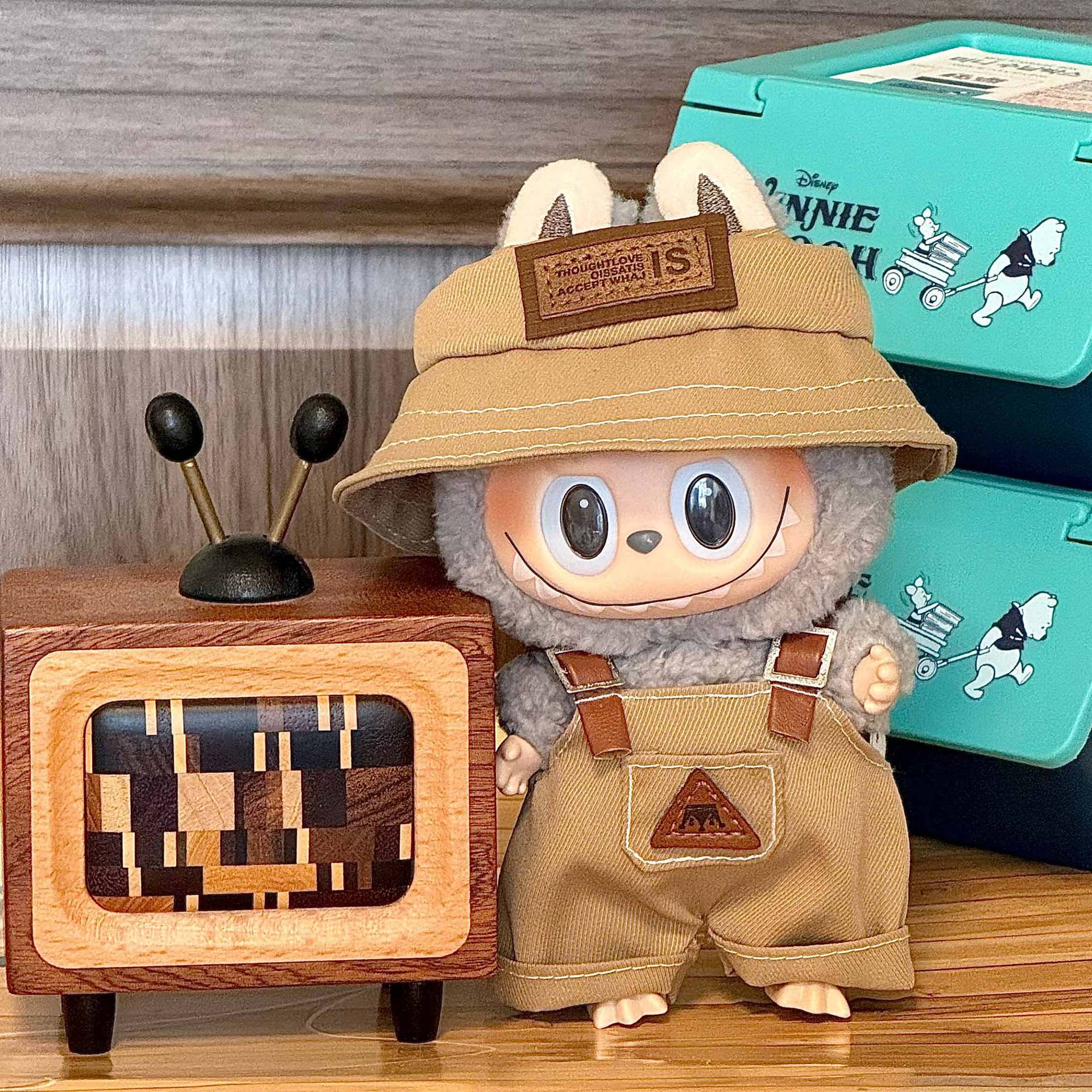 Labubu Sitting Party Doll Clothes First and Second Generation Blind Box Use Labubu Clothes Plush Vinyl Face