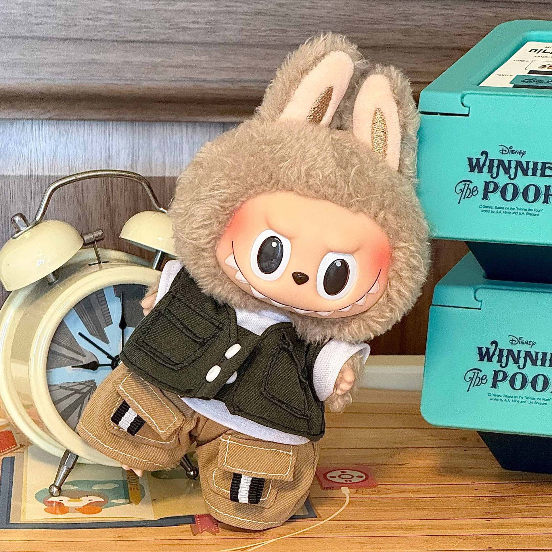 Labubu Sitting Party Doll Clothes First and Second Generation Blind Box Use Labubu Clothes Plush Vinyl Face