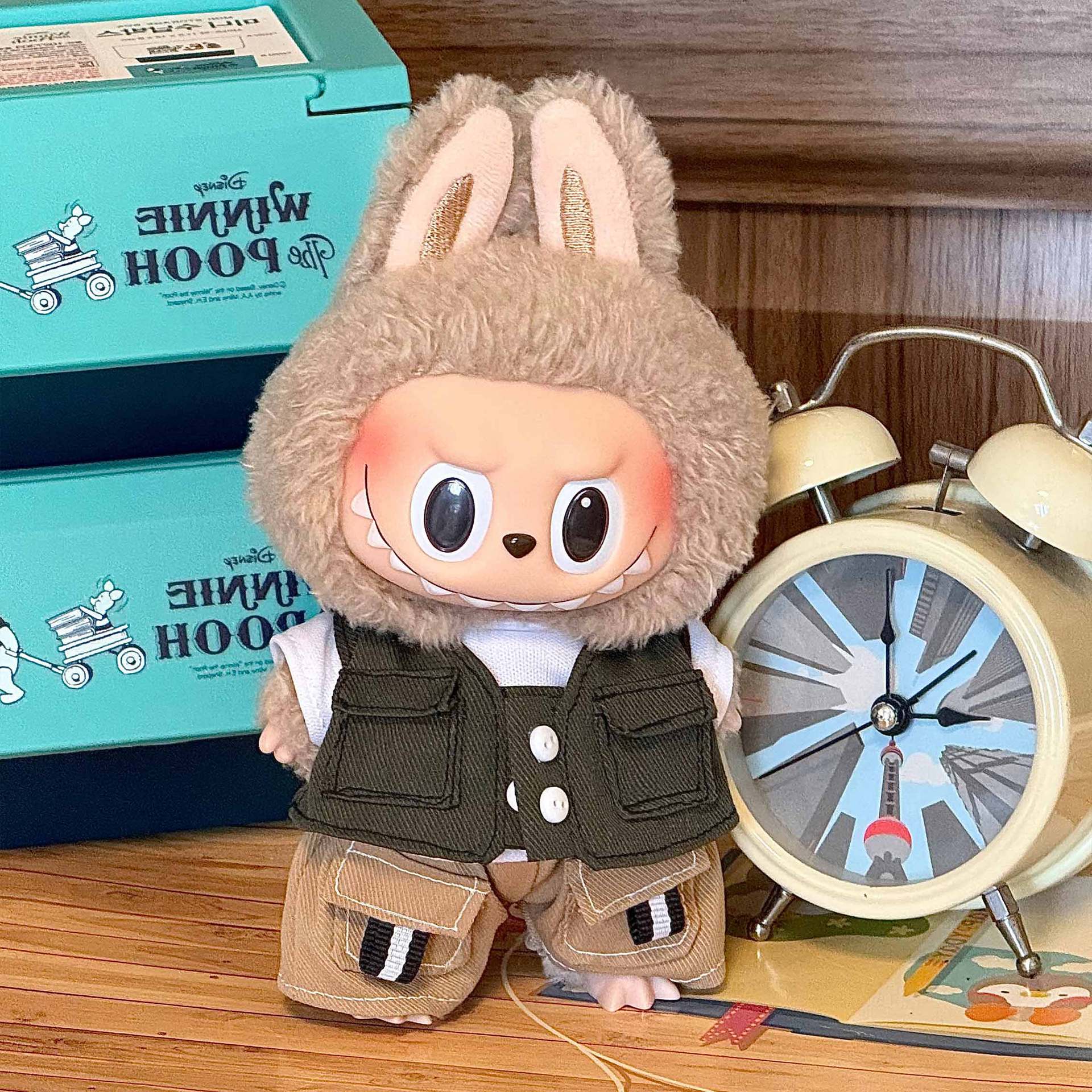 Labubu Sitting Party Doll Clothes First and Second Generation Blind Box Use Labubu Clothes Plush Vinyl Face